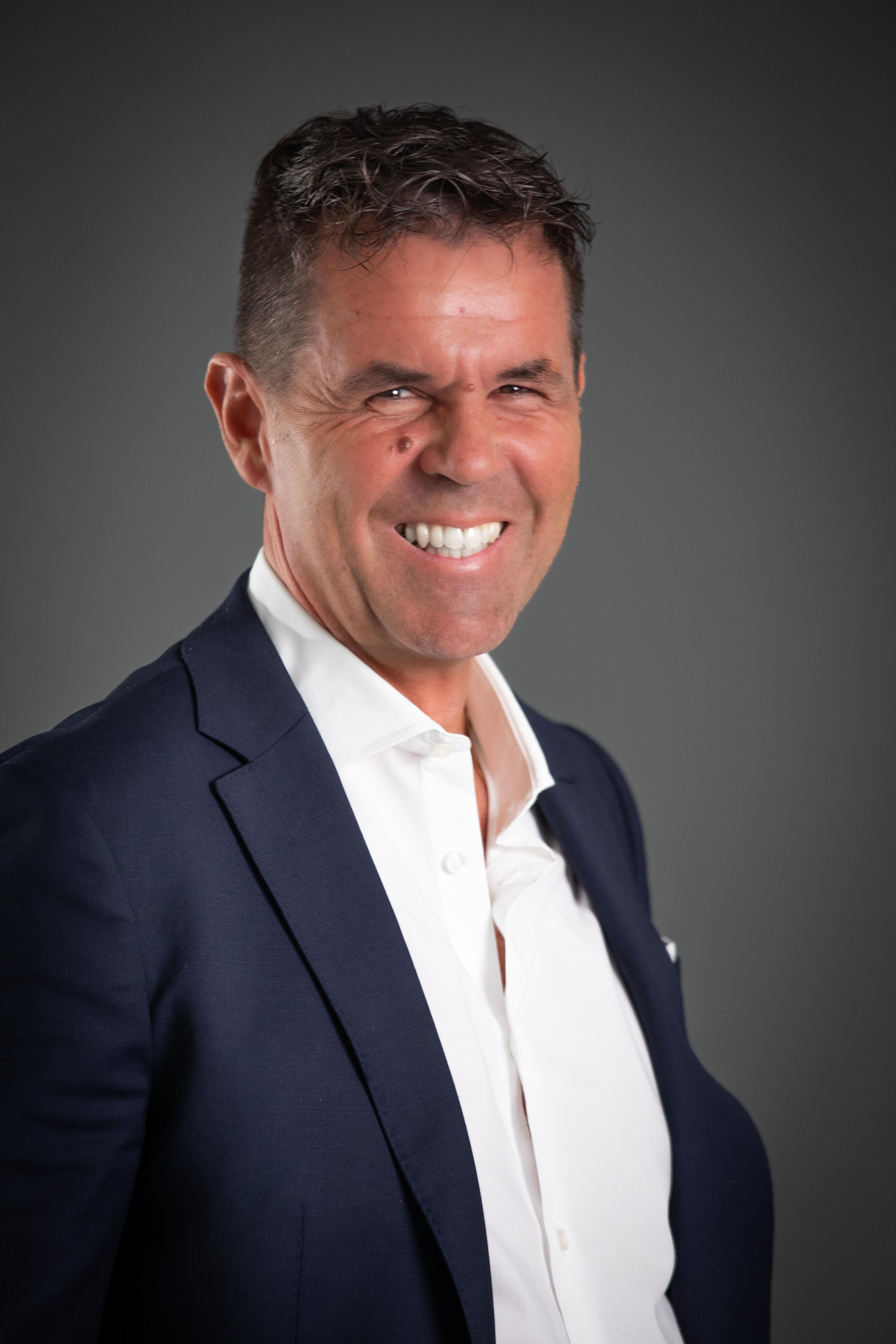 Gregory Moschin